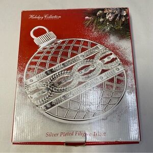 Vintage Godinger Holiday Collection Silver Plated Filigree Trivet Wall Plaque